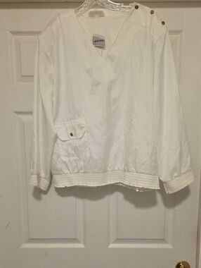 Match Cream Button-Shoulder V-Neck Top